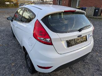 Ford Fiesta  picture 9
