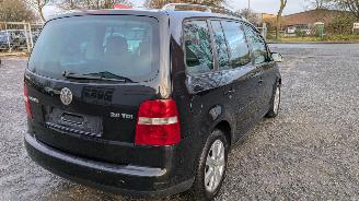 Volkswagen Touran 2.0 TDI picture 5