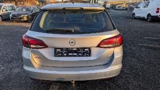 Opel Astra 1.6 picture 6