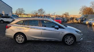 Opel Astra 1.6 picture 4