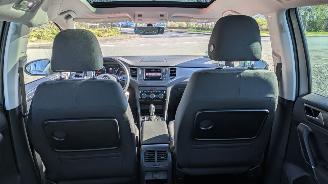 Volkswagen Golf Sportsvan 2.0 TDI DSG picture 14