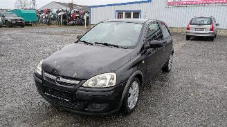 Coche siniestrado Opel Corsa 1.0 2003/11