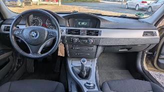 BMW 3-serie 320i picture 14