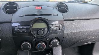 Mazda 2 1.3 picture 16