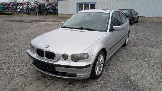 Coche siniestrado BMW 3-serie E46 2001/11