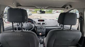 Renault Clio R picture 15