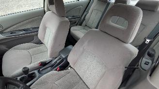 Nissan Almera  picture 10