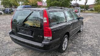 Volvo V-70 2.4 picture 5