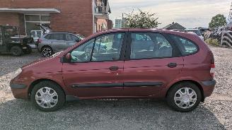Renault Scenic 1.6 picture 8