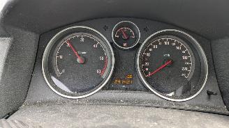 Opel Astra 1.7 CDTI picture 13