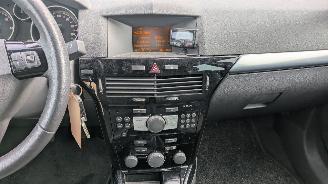 Opel Astra 1.7 CDTI picture 12
