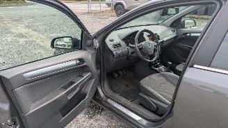 Opel Astra 1.7 CDTI picture 9