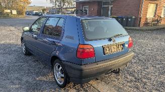 Volkswagen Golf 1.6 picture 7