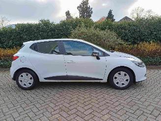 Renault Clio 1.5 dCi ECO Expression 5drs picture 15