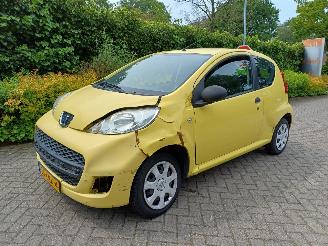 Peugeot 107 1.0-12V XR picture 3