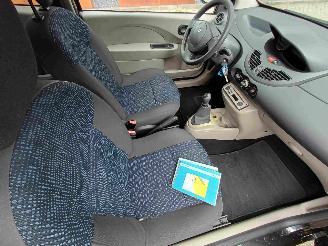 Renault Twingo 1.2 Acces airco MOTORSCHADE picture 6