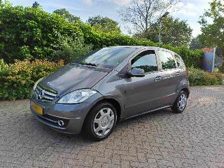 Coche accidentado Mercedes A-klasse 160 BlueEFFICIENCY Business Class 2010/12