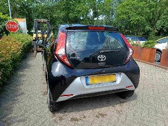 Toyota Aygo 1.0 VVT-i x-play picture 13
