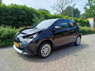 Toyota Aygo 1.0 VVT-i x-play picture 3