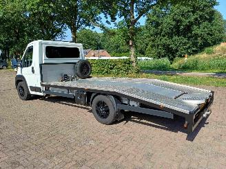 Peugeot Boxer 435 2.0 BlueHDI L4 MAXI oprijwagen / autoambulance picture 2