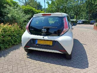 Toyota Aygo 1.0 VVT-i x-fun 5drs airco picture 16