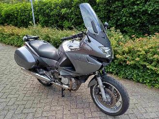 Honda NT 700 Deauville picture 2