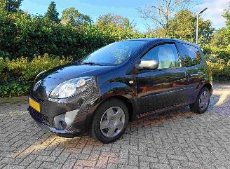 Unfallwagen Renault Twingo 1.2-16V Collection 2011/3