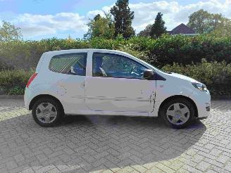 Renault Twingo 1.2 16V Acces picture 12