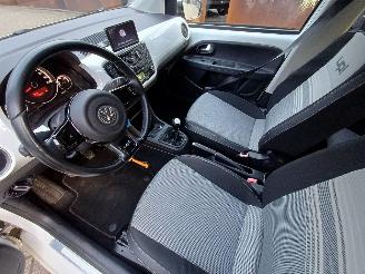 Volkswagen Up! 1.0 high up! BlueMotion White navi & ac picture 6
