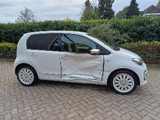 Volkswagen Up! 1.0 high up! BlueMotion White navi & ac picture 15