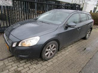 Volvo V-60 2.0 D3 120kW E5 Aut. CLIMA NAVI picture 2