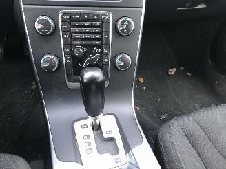 Volvo V-60 2.0 D3 120kW E5 Aut. CLIMA NAVI picture 11