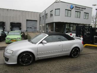 dommages Audi A4 2.4 V6 125kW Cabrio