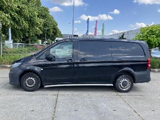 krockskadad bil bedrijf Mercedes Vito 111cdi L2H1 dubbele schuifdeur 2015/4