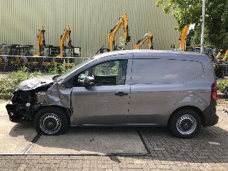 skadebil bedrijf Renault Kangoo 15dci 2022/6