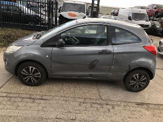 skadebil auto Ford Ka 12i AIRCO 2011/8