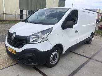 krockskadad bil bedrijf Renault Trafic L2H1 16dci 89kW E6 Airco, Navi 2018/6
