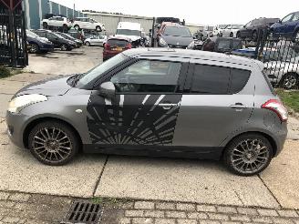 Coche accidentado Suzuki Swift 12i 122000 km 2011/7