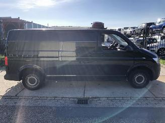 krockskadad bil bedrijf Volkswagen Transporter 2.0TDI E6 L2H1 96000 km 2020/9