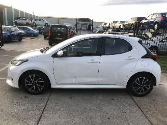 krockskadad bil auto Toyota Yaris 1.5 Hybrid Dynamic 2020/12
