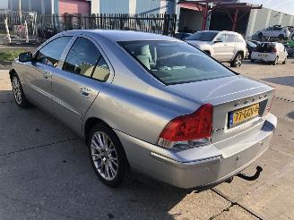 Volvo S-60 2.0T 132kW 5 cil. automaat picture 5