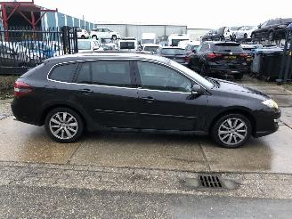 Unfallwagen Renault Laguna Estate 2.0T GT 4 Control 125kW E5 Aut 2011/2