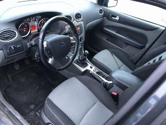 Ford Focus 16i 74kW E5 Combi picture 5