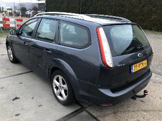 Ford Focus 16i 74kW E5 Combi picture 4