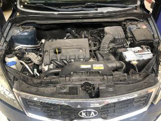 Kia Cee d 1.6 CVVT Sporty Wagon X-ecutive picture 13