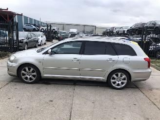 Auto incidentate Toyota Avensis 2.4i Aut. 120kW Combi 2006/11