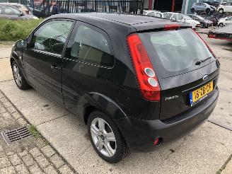 Ford Fiesta 13i Airco picture 5