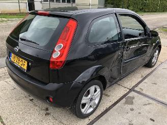 Ford Fiesta 13i Airco picture 4