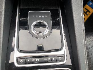 Jaguar F-Pace S 3.0D AWD 221kW E6 picture 10