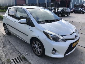 Toyota Yaris Hybrid, PANO NAVI LM VELGEN picture 3